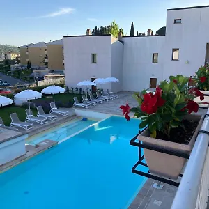 4* Ośrodek wypoczynkowy The Florence Hills & Wellness